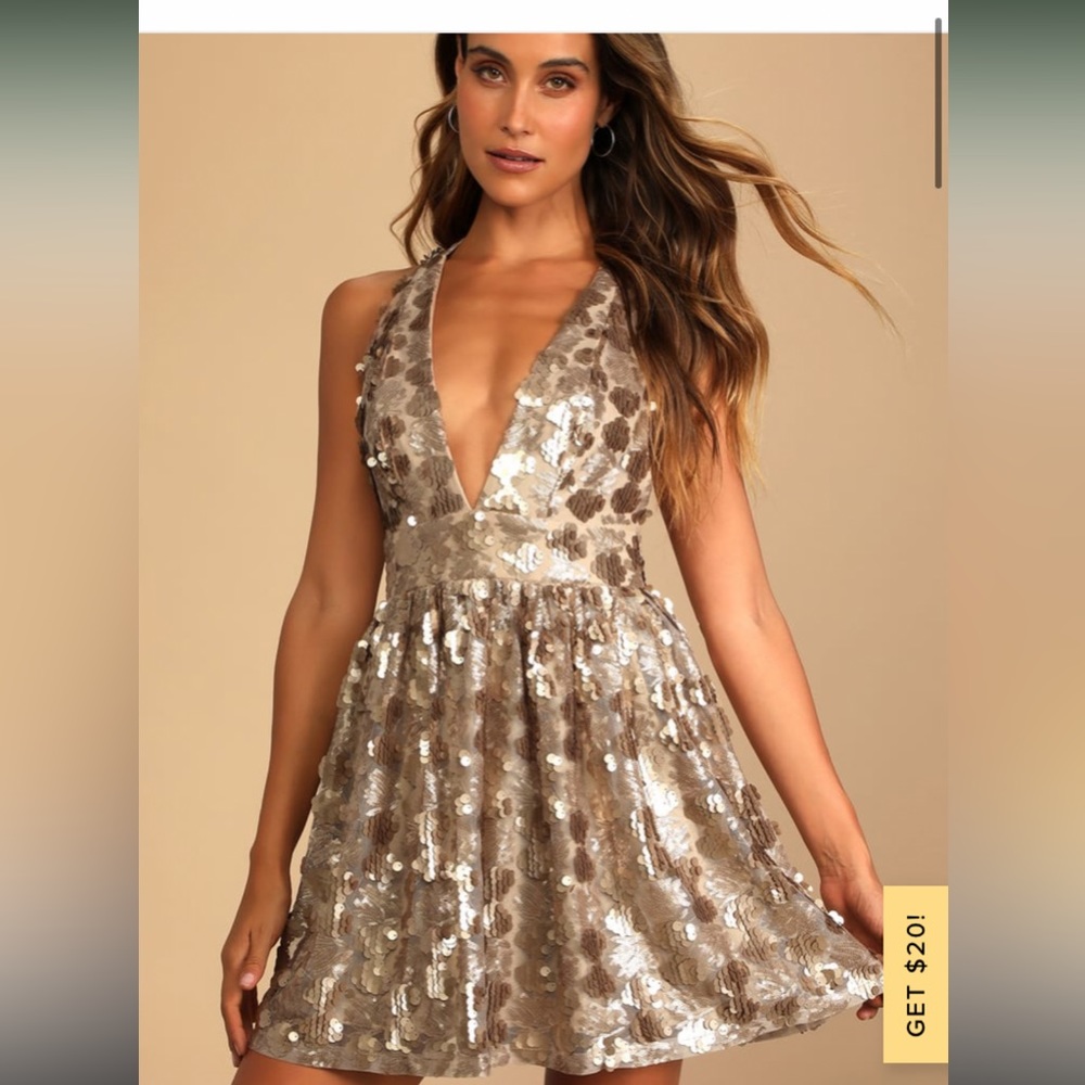 Lulu’s Got That Glam/Gold Taupe Sleeveless Sequin Skater Dress Size S NWOT